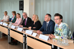 Iliustracija pranešimui spaudai Valstybės kontrolėje lankėsi Vokietijos Parlamento atstovai: dėmesio centre – gynybos ir saugumo auditai bei parlamentinė kontrolė